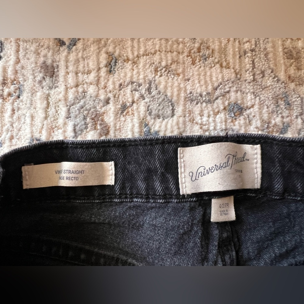 Universal Thread target High Rise Vintage straight black wash jeans size 4 27 - Picture 5 of 7